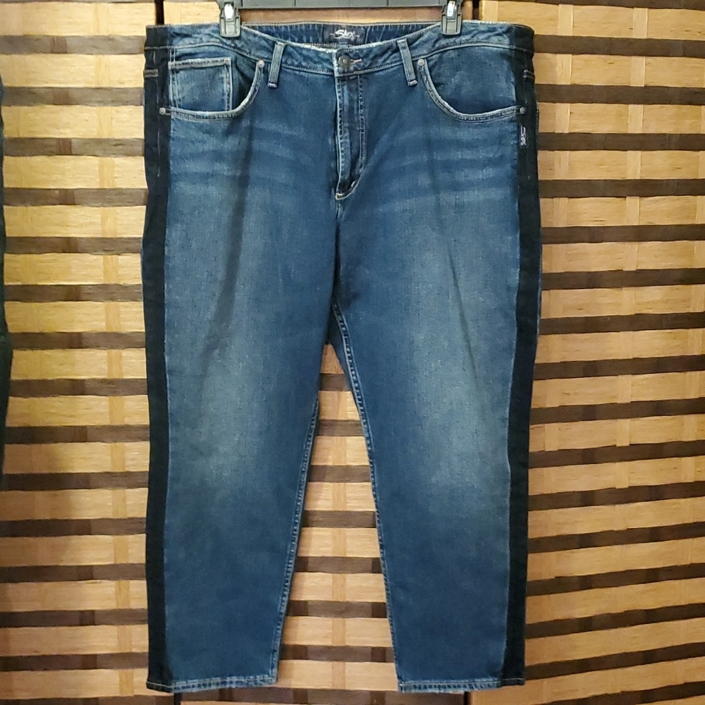 NWT! Silver Capri Vintage slim